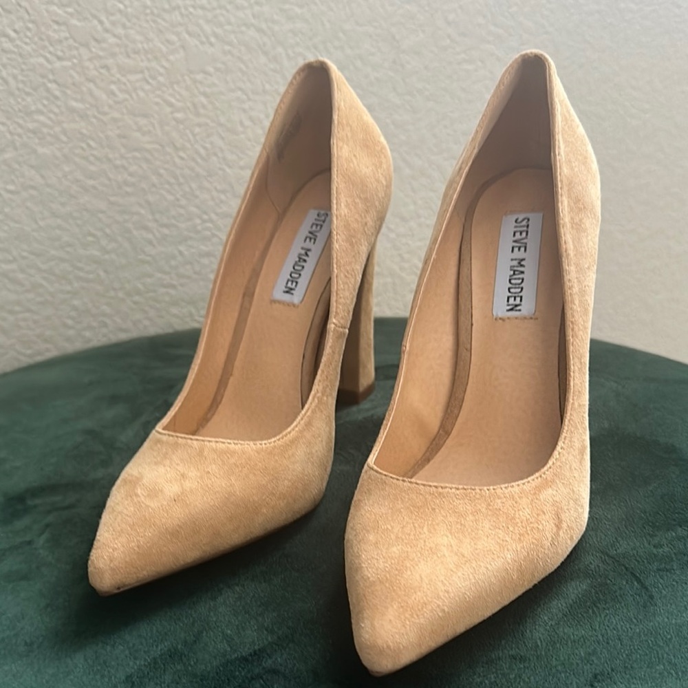Steve Madden Tan Suede Women's Pumps